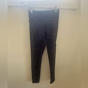 Old Navy Dark Gray Leopard-Print Leggings